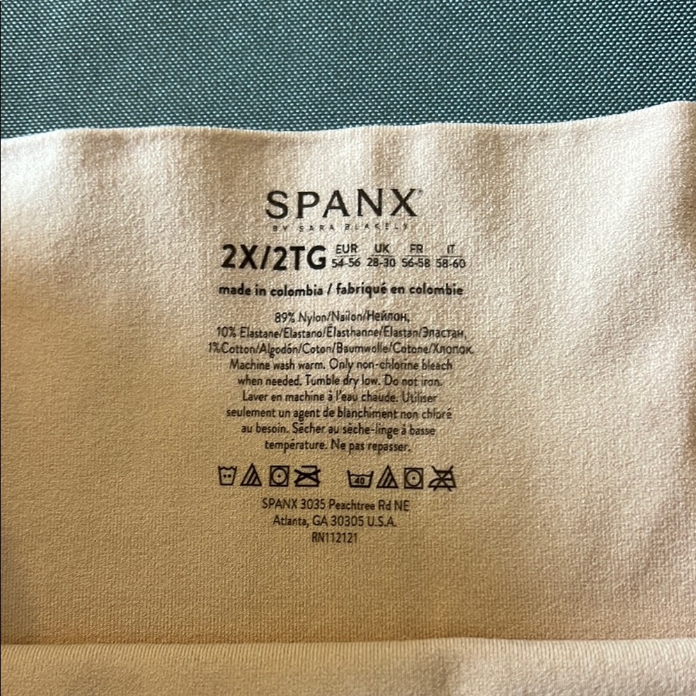 SPANX 2X Shaping Briefs in Cream - Picture 2 of 5